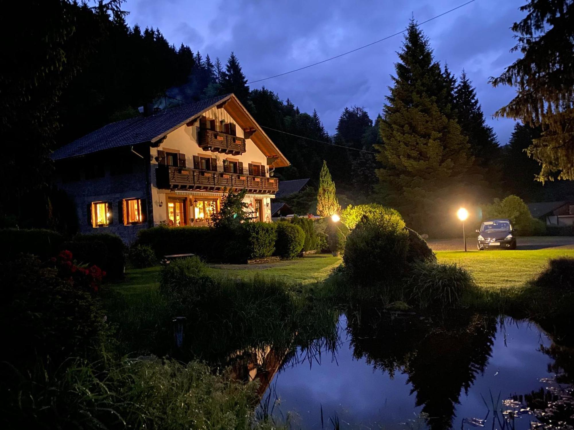 Chambres D'Hotes Des Cascades St-Nicolas Kruth Exteriér fotografie